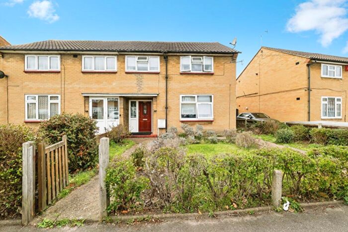 3 Bedroom Semi Detached House For Sale In Marston Avenue, Dagenham, Essex, RM10