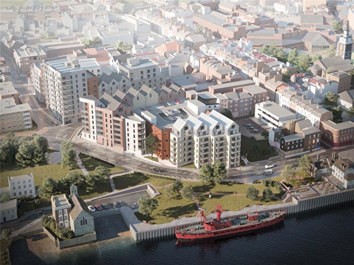 1 Bedroom Flat To Rent In Bull Yard, Gravesend, Kent, DA12