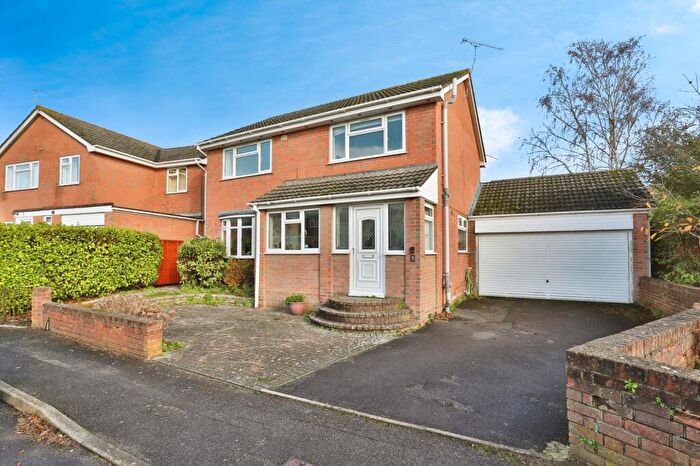 4 Bedroom Detached House For Sale In Thorn Road, Poole, Dorset, BH17