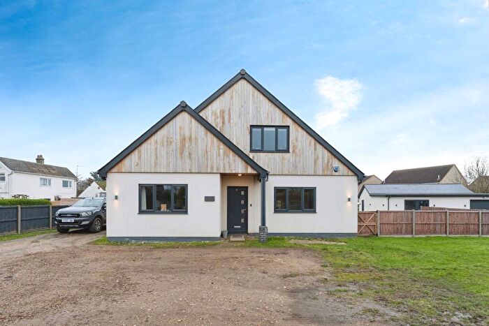 4 Bedroom Chalet For Sale In Westfield Road, Manea, March, PE15