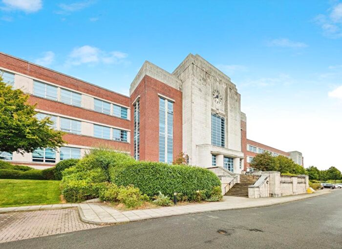 2 Bedroom Flat For Sale In Wills Oval, Newcastle Upon Tyne, Tyne And Wear, NE7