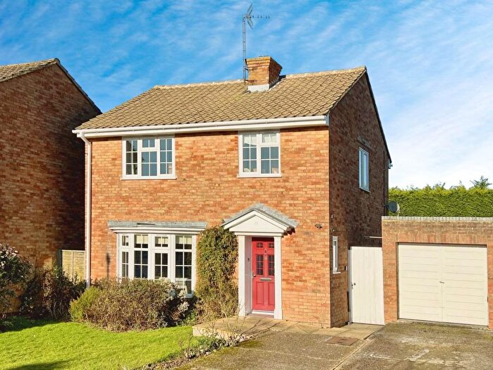 3 Bedroom Detached House For Sale In Southgate Road, Tenterden, TN30