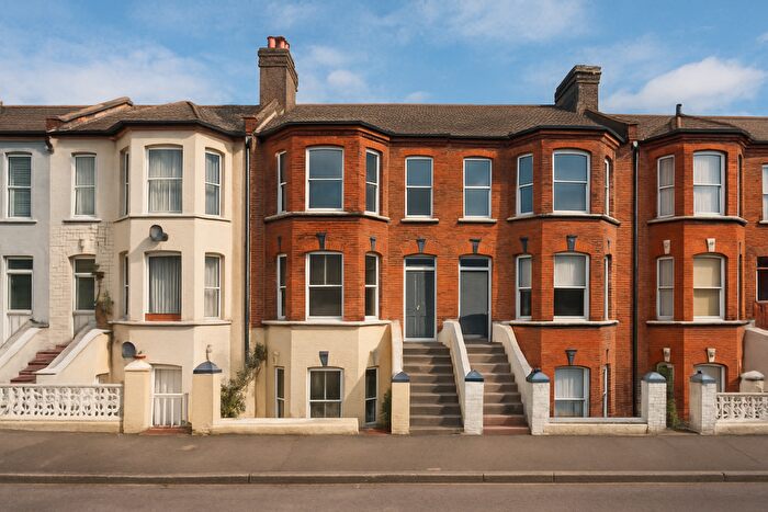 2 Bedroom Flat To Rent In Crescent Road, Margate, CT9