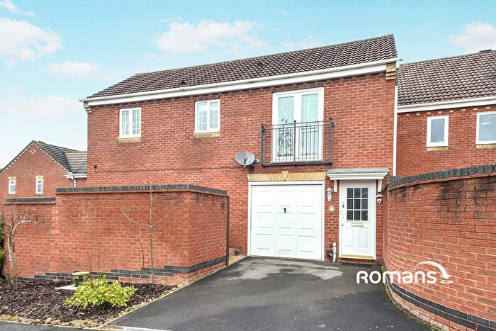 2 Bedroom Flat To Rent In Warrener Close, Swindon, Wiltshire, SN25