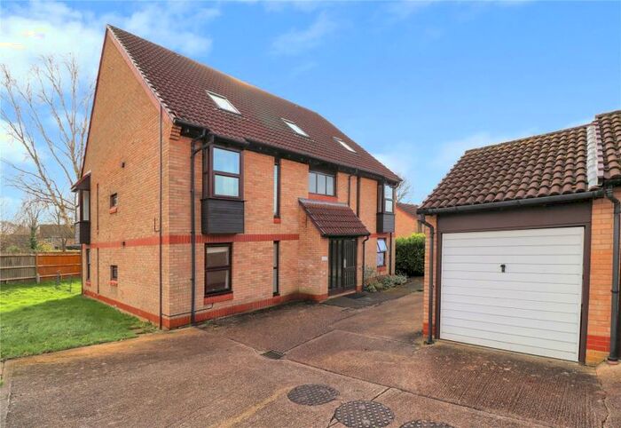 2 Bedroom Apartment To Rent In Goldsworth Park, GU21