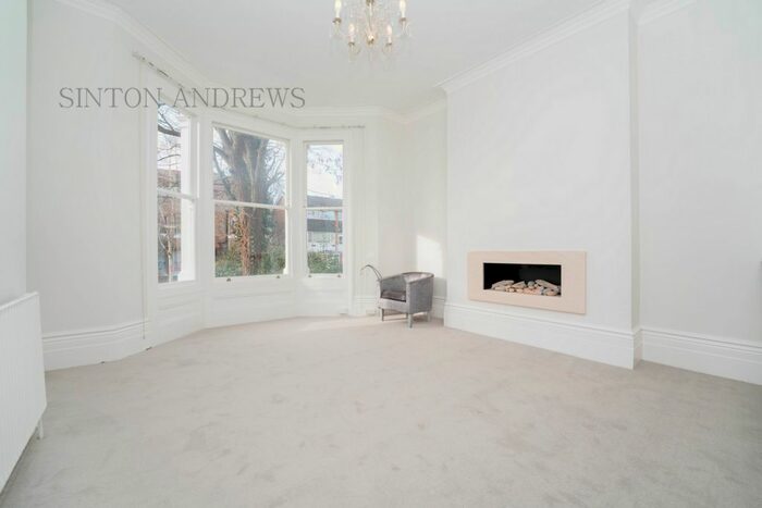 2 Bedroom Flat To Rent In Grange Park, London, W5