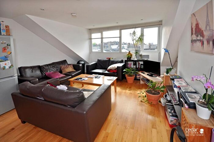 3 Bedroom Flat To Rent In Cotleigh Road, West Hampstead, NW6