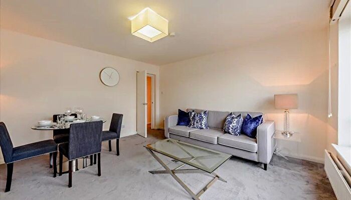 2 Bedroom Flat To Rent In Fulham Road, Chelsea, SW3