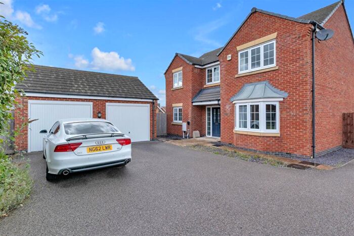 5 Bedroom Detached House For Sale In Dent Drive, Thurmaston, Leicester, LE4