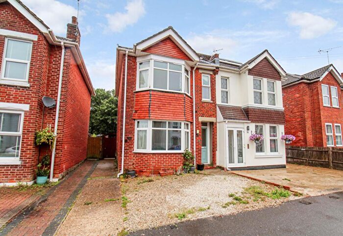 3 Bedroom Semi-Detached House For Sale In Porchester Road, Woolston, SO19