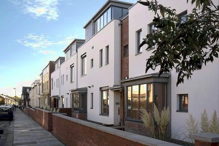 1 Bedroom Flat To Rent In Whitewell Court, Jesmond, Jesmond, Tyne And Wear, NE2