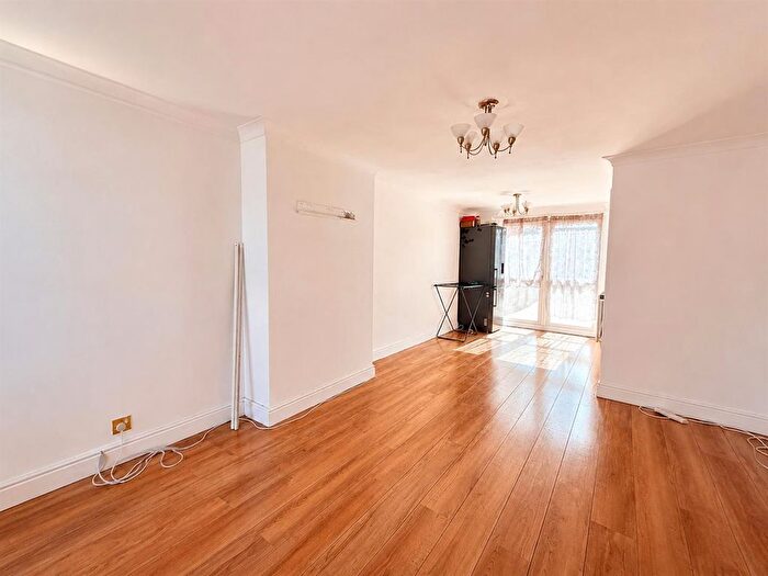 3 Bedroom Terraced House To Rent In The Green, Slough, SL1