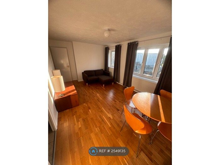 1 Bedroom Flat To Rent In Clapham Road, London, SW9