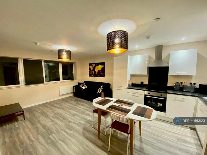 1 Bedroom Flat To Rent In Salford Quays, Salford Quays, M5