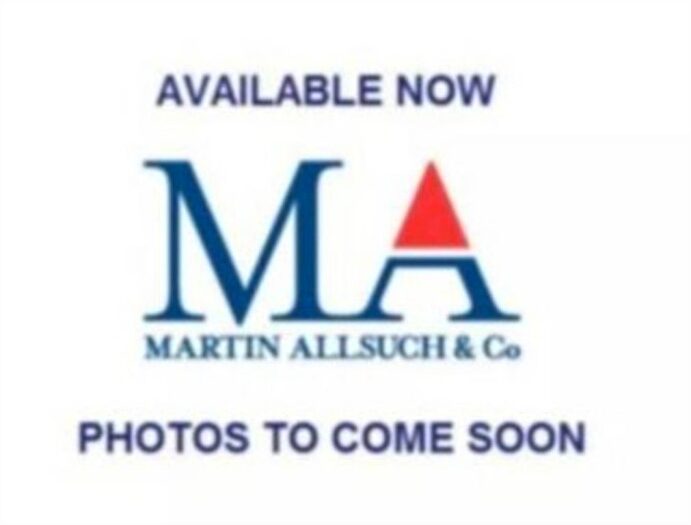 4 Bedroom Detached House For Sale In Craigweil Avenue, Radlett, WD7