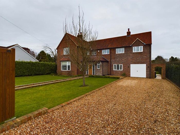 4 Bedroom Detached House To Rent In Crag Lane, Knaresborough, HG5