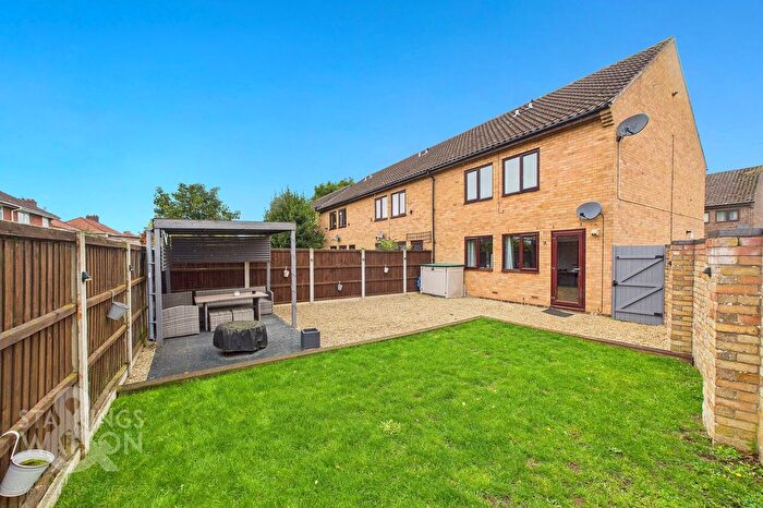 2 Bedroom Flat For Sale In Nursery Close, Hellesdon, Norwich, NR6