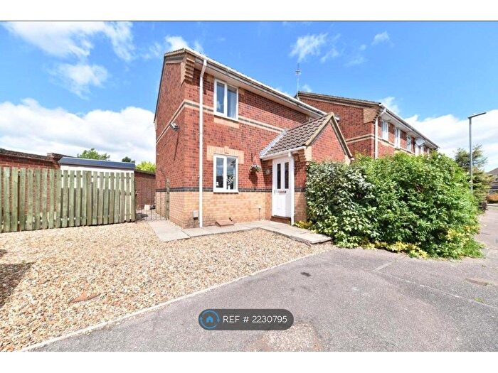 3 Bedroom End Of Terrace House To Rent In Augustus Gate, Stevenage, SG2