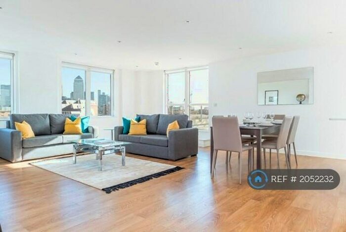3 Bedroom Flat To Rent In Hudson House, London, E3