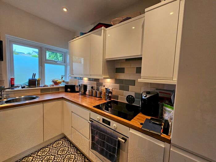 1 Bedroom Flat To Rent In Higher Warberry Road, Torquay, TQ1