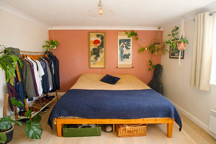 2 Bedroom Flat For Sale In Maxse Road, Bristol, BS4