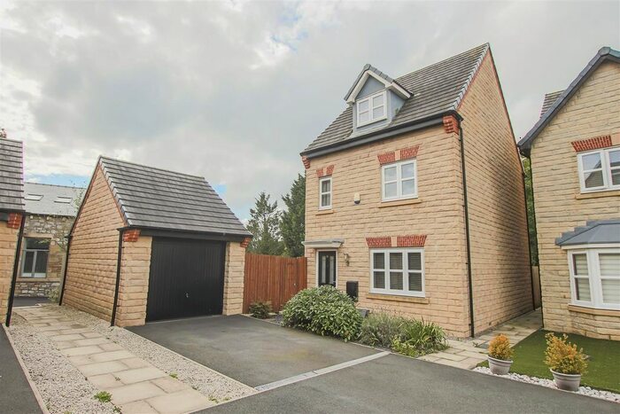 4 Bedroom Detached House To Rent In Henry Place, Clitheroe, BB7