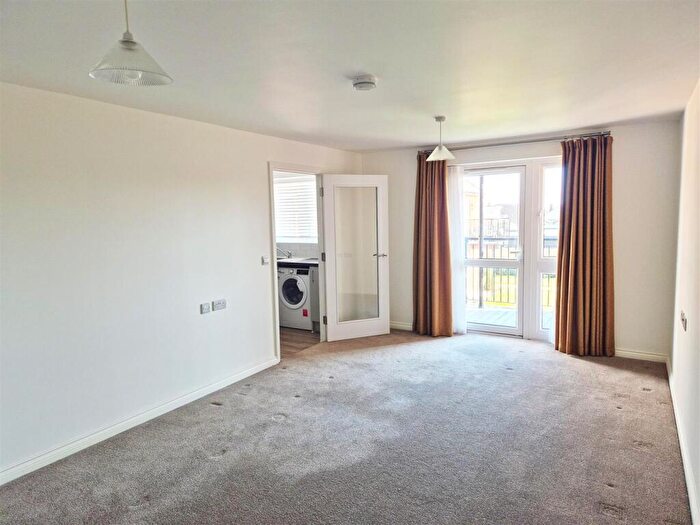 1 Bedroom Flat For Sale In - High Street, Rainham, Gillingham, ME8