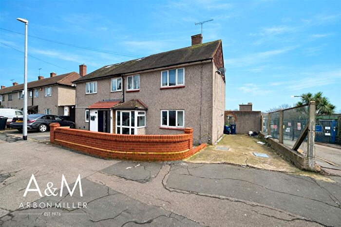 3 Bedroom Semi Detached House For Sale In Burrow Road, Chigwell, IG7