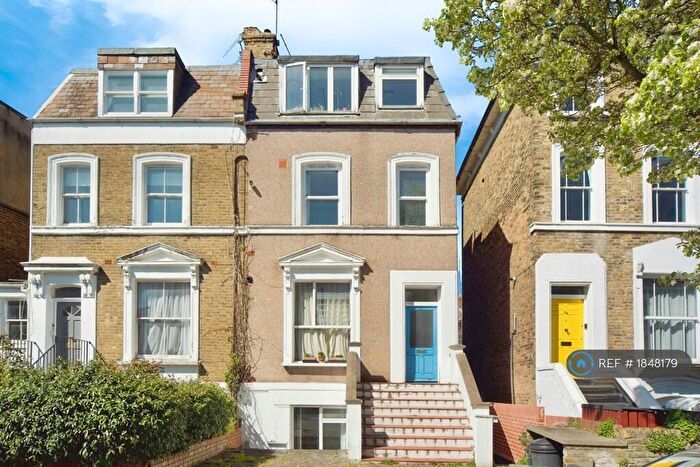 1 Bedroom Flat To Rent In Shaftsbury Road, London, N19