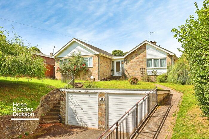 3 Bedroom Bungalow To Rent In Watergate Road, PO30