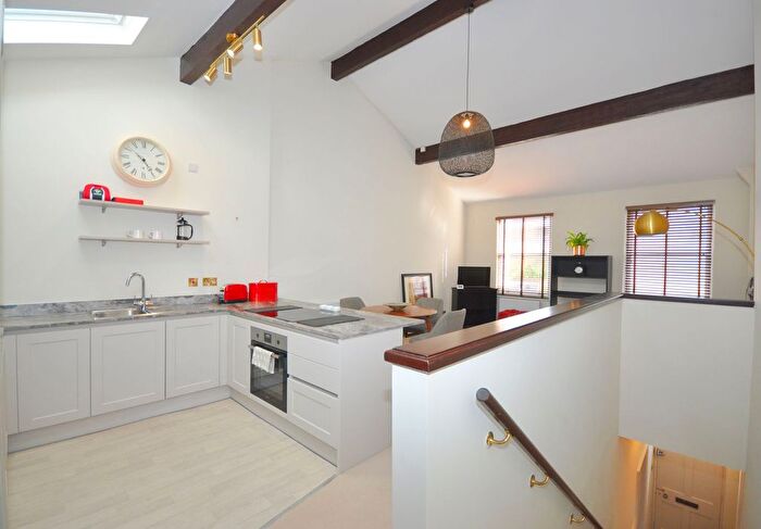 2 Bedroom Town House To Rent In St Lukes Road, Cheltenham, GL53