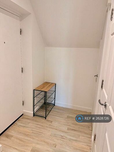 1 Bedroom Flat To Rent In Ducketts Mead, Reading, RG2