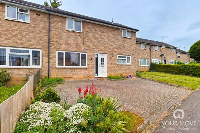 3 Bedroom Semi Detached House To Rent In Whiteford Drive, Kettering, NN15