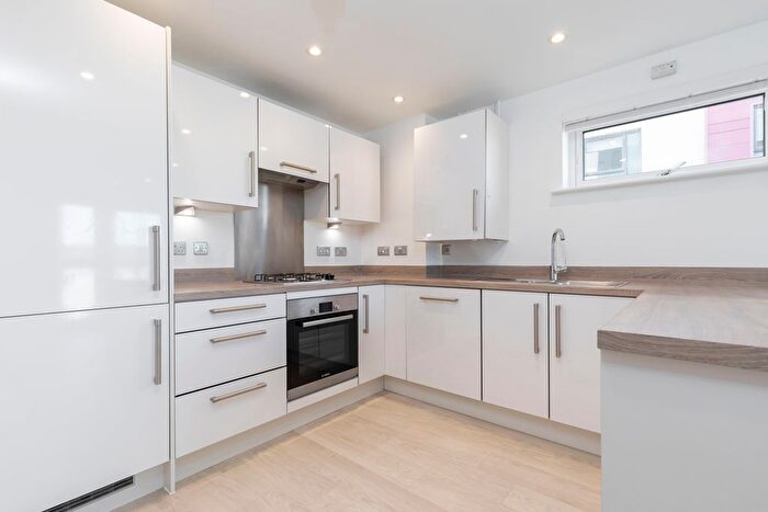 2 Bedroom Flat To Rent In Fishers Lane, Cheltenham, GL52