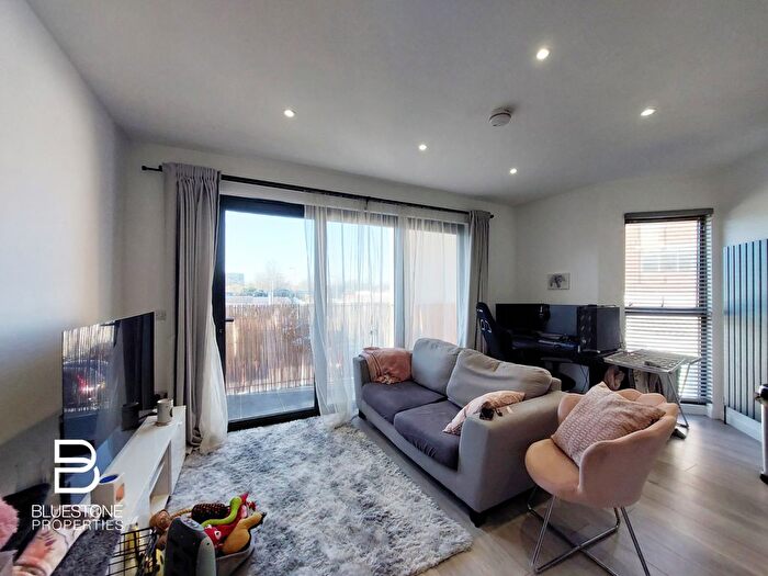 1 Bedroom Flat To Rent In Woodcote Road, Wallington, SM6