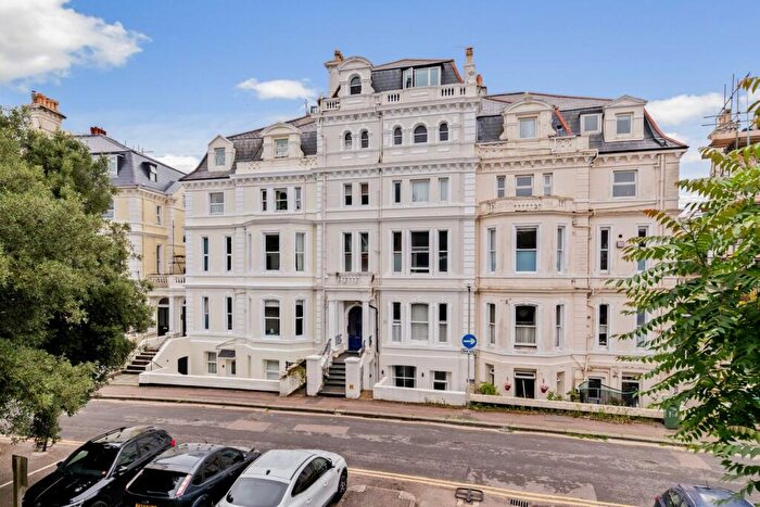 2 Bedroom Flat For Sale In Augusta Gardens, Folkestone, CT20
