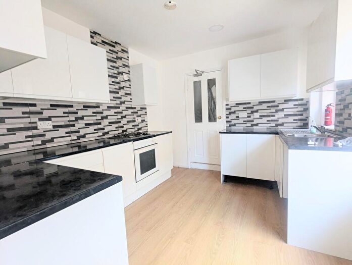 6 Bedroom House To Rent In Victoria Road, Bedford, MK42
