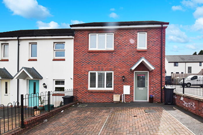 3 Bedroom End Of Terrace House For Sale In Bowling Green View, Cullompton, EX15