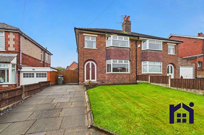 3 Bedroom Semi-Detached House For Sale In Spendmore Lane, Coppull, PR7