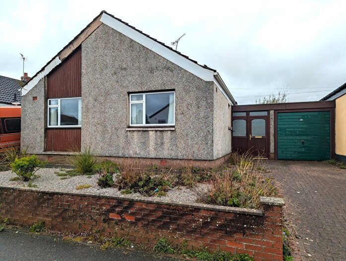 2 Bedroom Link Detached House For Sale In Noblehill Avenue, Dumfries, DG1