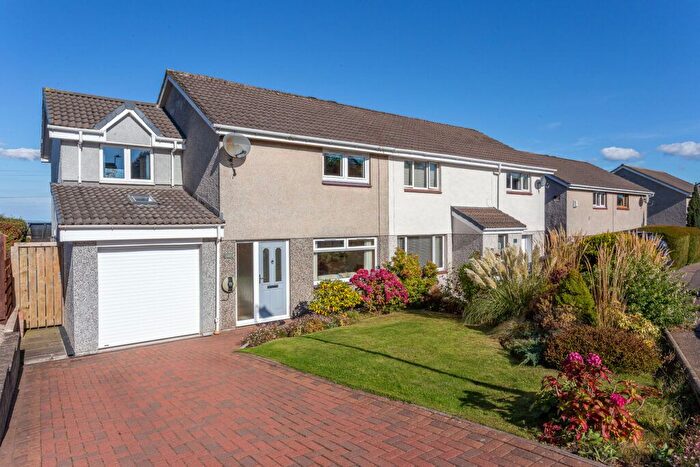 3 Bedroom Semi-Detached House For Sale In Currievale Drive, Currie, EH14