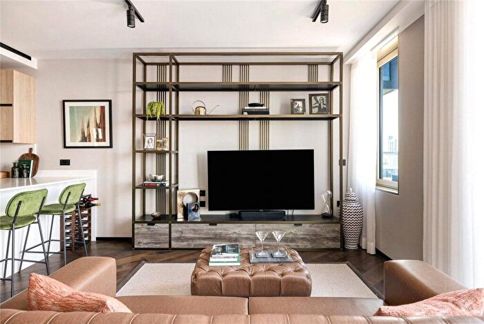 2 Bedroom Apartment For Sale In The Stage, Hewett Street, London, EC2A