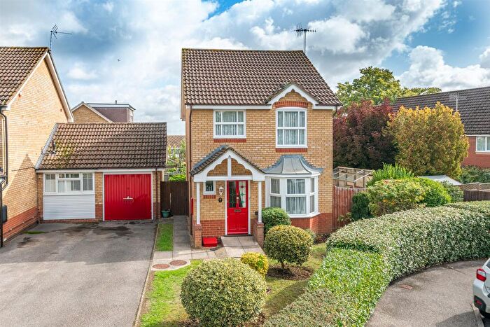 3 Bedroom Detached House For Sale In Laureate Way, Hemel Hempstead, HP1