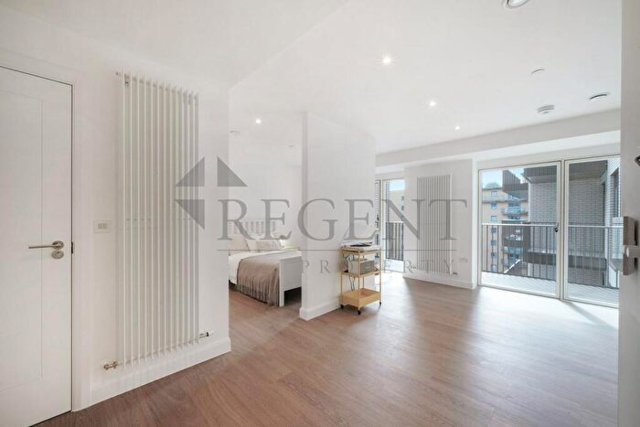 Apartment To Rent In Wellspring House, Seagull Lane, E16