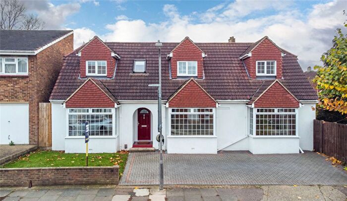 4 Bedroom Detached House For Sale In Kings Drive, Gravesend, Kent, DA12