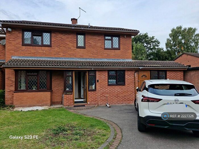 Studio To Rent In Oakslade Drive, Solihull, B92