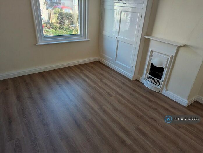 3 Bedroom Semi-Detached House To Rent In Fairfield Road, Blackpool, FY1