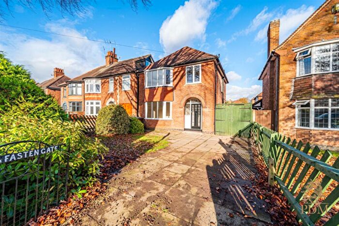 3 Bedroom Detached House To Rent In Russell Drive, Nottingham, NG8