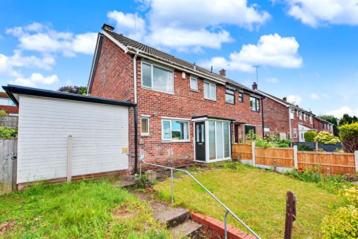 4 Bedroom Semi-Detached House For Sale In Wollaton Avenue, Gedling, Nottingham, NG4