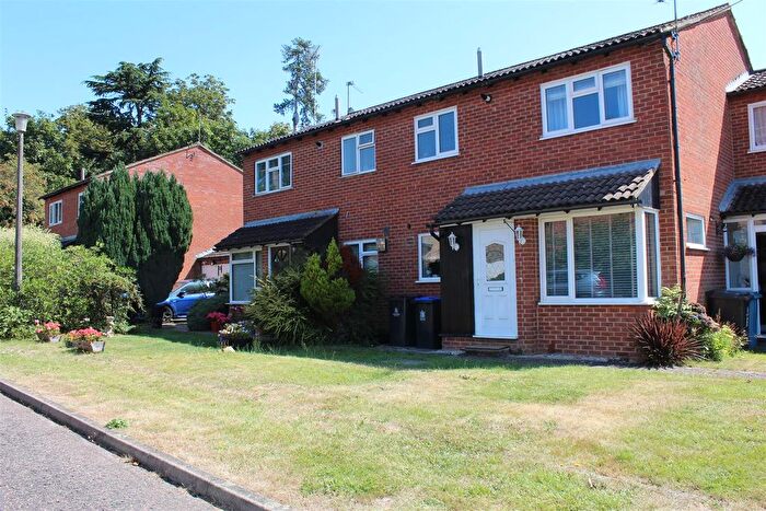 1 Bedroom Terraced House To Rent In Rixon Close, George Green, SL3